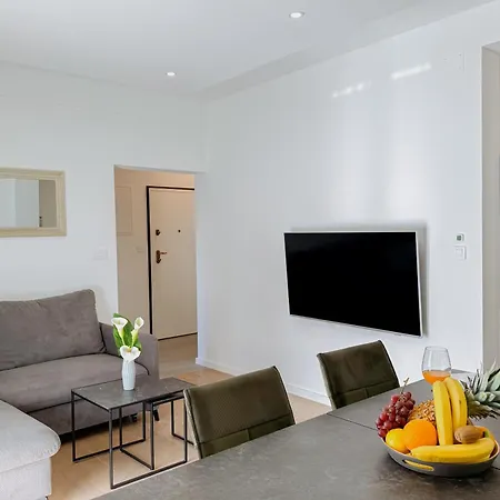 Lejlighed Piscina-grey Podstrana